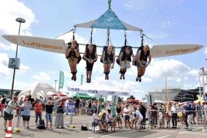 Kinderfest in den Ferien am Flughafen Stuttgart