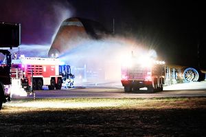 800 Kräfte löschten Triebwerksbrand der "ErdingAir" in MUC