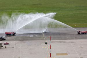 Embraer Phenom 100 landet in Österreich