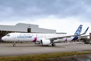 A321neo ACF verlässt Hallen in Hamburg