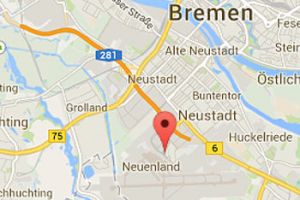 Flugzeug kommt in Bremen von der Piste ab