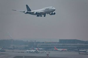 Rundflug durch Deutschland: 747-8 grüßte mit neuem Logo