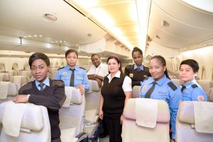 Frauen bei Emirates fliegen A380