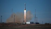 Sojus-Rakete bringt Fische und Mini-Satelliten in den Weltraum