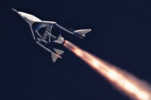 SpaceShipTwo legt erfolgreichen Raketenflug hin
