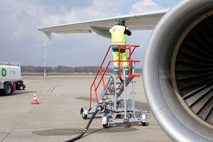 FMO betankt Flugzeuge mit Air BP jetzt selbst