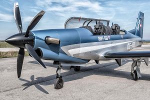 Diamond lässt neues Kunstflugzeug DART-550 abheben