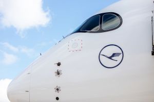 A350 XWB der Lufthansa: Taufe nach Doppel-Low Approach