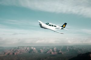 Flugschule LAT versteigert F33 Bonanza