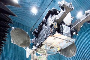 Hispasat 36W-1 kommuniziert 1a seit einem Jahr