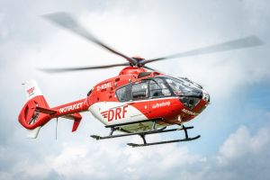 "Christoph 37" beim 1000. Einsatz 2018 im Freibad