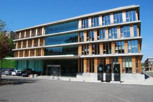 Flughafen Zürich mit neuen Berechnungen zum Fluglärm