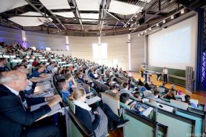 Raumfahrtkongress über Privatisierung im Weltraum
