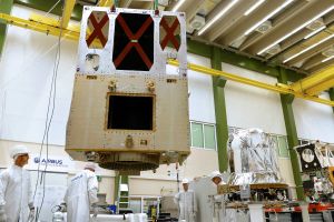 Sentinel-6A in kritischer Bauphase