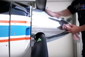 Studierende im Lehrprogramm Flugzeug beim DLR