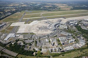 Infobus des DUS Airport tourt zu Nachbarn