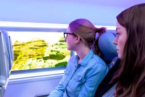 DLR testet Passagiere im Flugzeug ohne Fenster