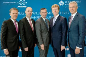 Flughafenchefs wollen mehr Pünktlichkeit beim Fliegen