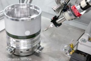 Lufthansa Technik teilautomatisiert Epoxydbeschichtung