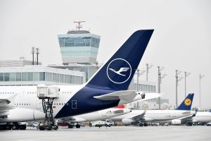 Lufthansa heißt ersten A380 im neuen Design willkommen