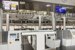 Eurowings in Hamburg mit vollautomatisierter Gepäckaufgabe