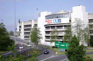 Flughafen Düsseldorf verlegt Airlebnis in die Städte