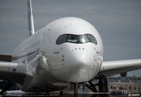 Bemalung des ersten Airbus A350 XWB in Toulouse