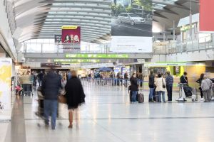 Schnee behindert Flugbetrieb in NRW