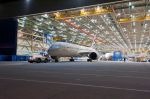 Boeing liefert ersten 787-Dreamliner bei gesteigerter Produktionsrate