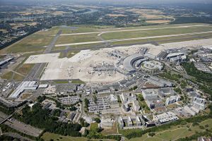 Düsseldorf: Airport auf Immo-Messe in Cannes
