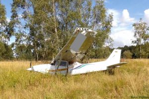 Cessna 172 mit vier Frauen überladen