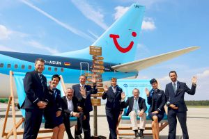 Boeing 737 von TUI fly hob von Heimat Nürnberg ab