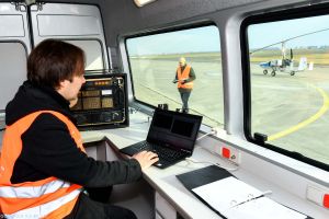 Tragschrauber: DLR testet Paketdrohne über Cochstedt