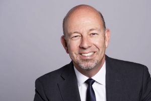 Airbus DS befördert Whitehead und Tardy