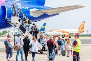 Berlin: Flugbetrieb zur Reisewelle reibungslos