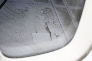Fahrwerksbruch in Boeing 747 durchstößt Tragfläche