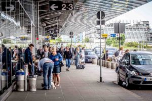 App entspannt Parkplatzsuche an großen Airports