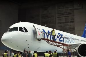MC-21 erstmals auf MAKS in Moskau – neben Su-30SM