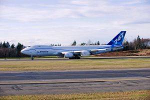 Qantas bekommt erste B747-8F