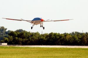 Erstflug erfolgreich für Tankerdrohne MQ-25