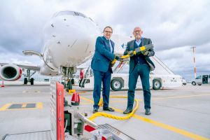 Flugzeuge in Stuttgart bekommen Strom vom Vorfeld