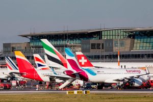 Ferienwelle: Fliegen ab Hamburg vorbereiten