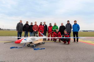 Aeroelastischer Flügel: Demonstrator im Erstflug