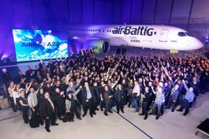 Airbus in Kanada feiert 100. A220 Jet