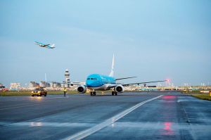 KLM empfängt neue Boeing 737-800 aus Seattle