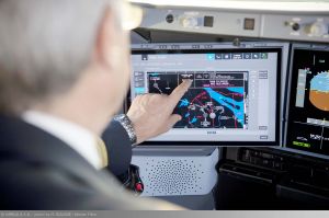 Airbus A350 XWB mit Touchscreen im Cockpit