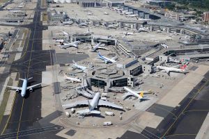 Messflüge bei Nacht am Fraport