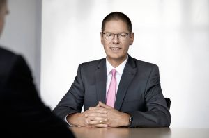 CFO Urs Kiener als CEO für Ruag International