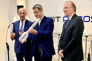 Ministerpräsident Söder bei MT Aerospace