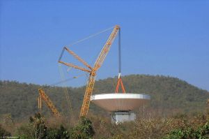 Big Lift für Radioteleskop von MT Mechatronics